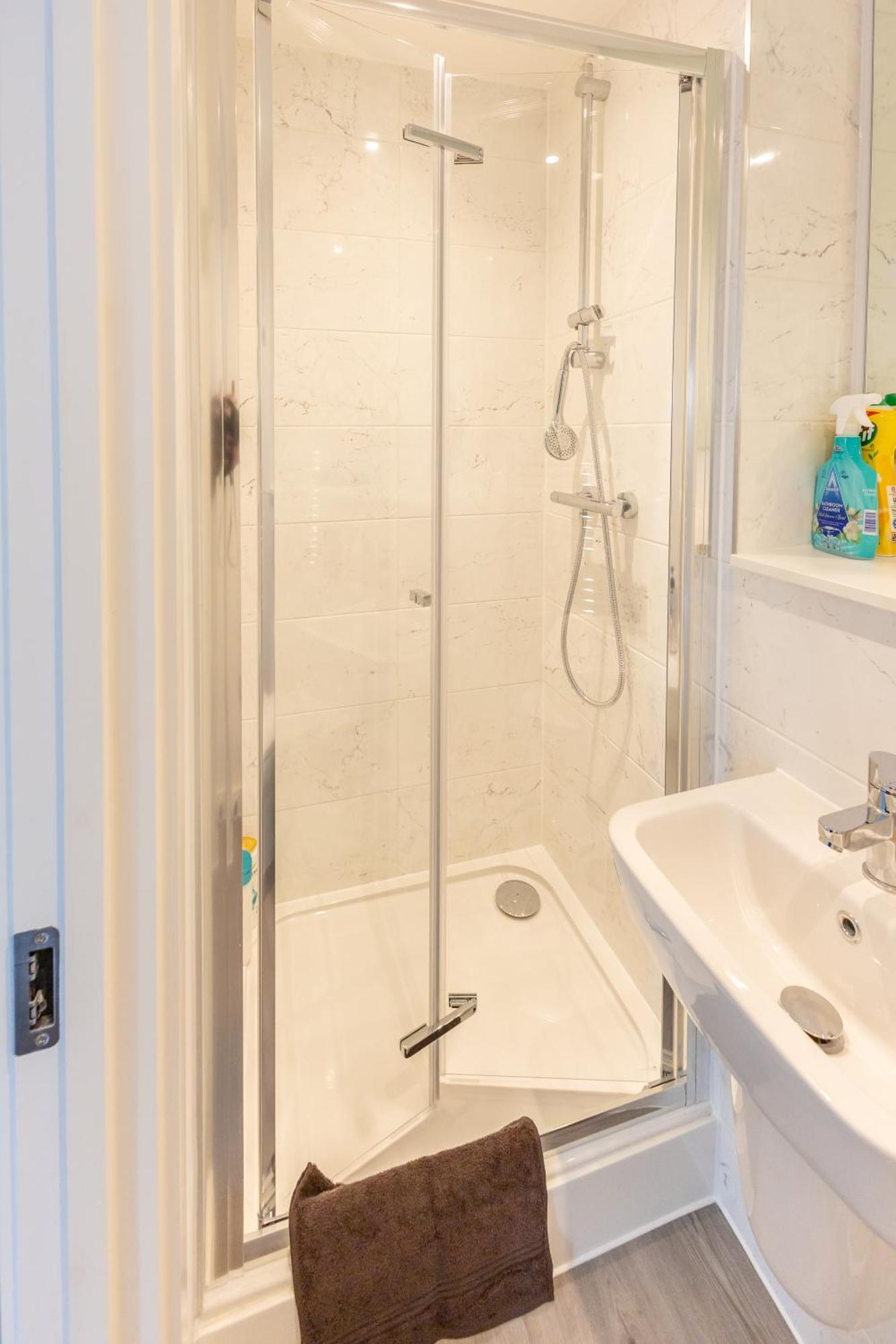 Stunning Modern 3 Bedroom Townhouse - Perfect Getaway Manchester Esterno foto