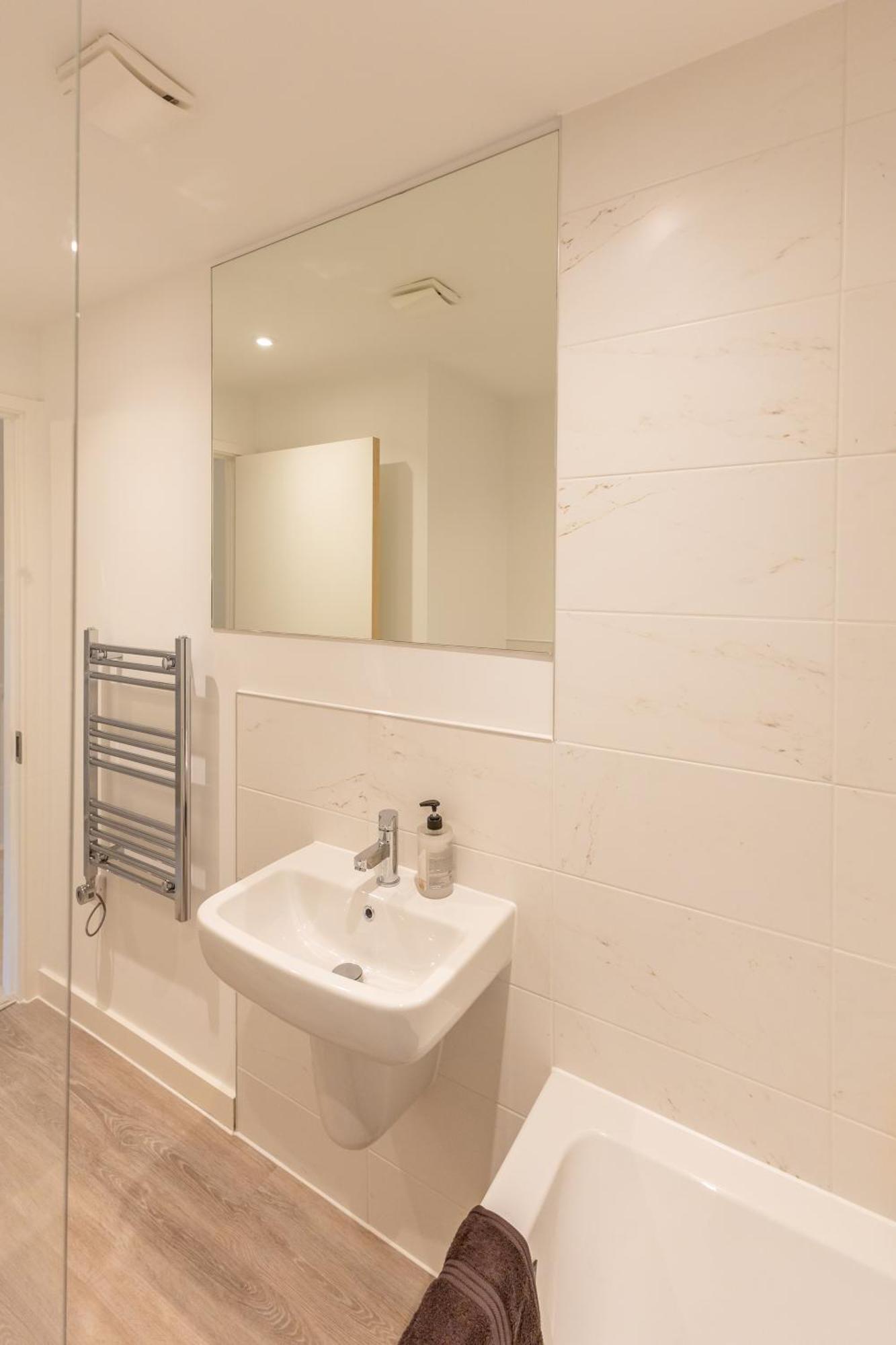 Stunning Modern 3 Bedroom Townhouse - Perfect Getaway Manchester Esterno foto
